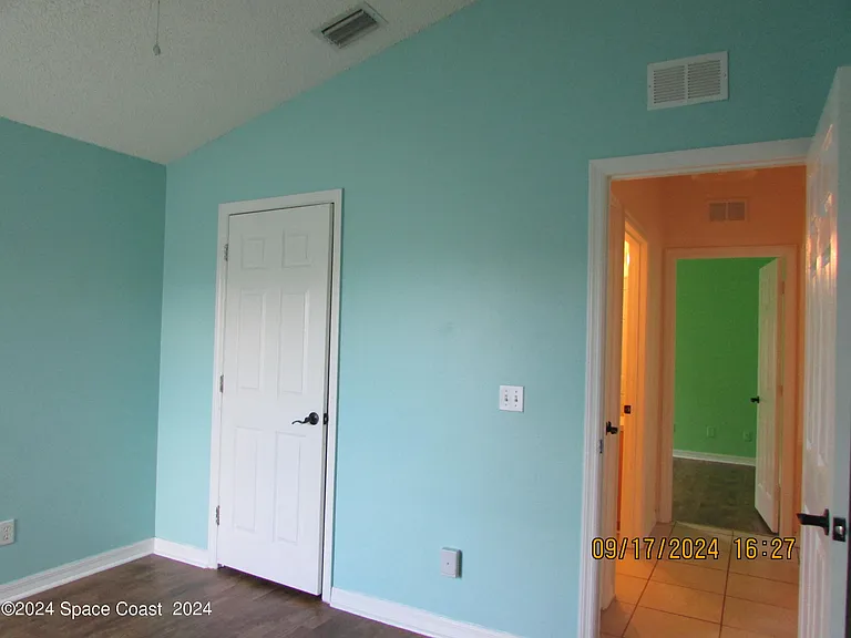 1065 Sedgewood Cir — Photo 24