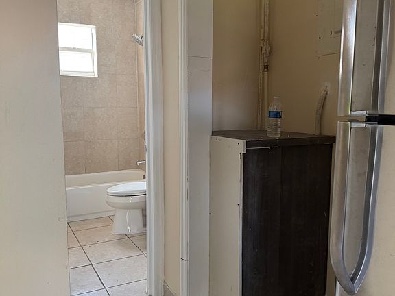 2nd image of 518 NW 10th St #2