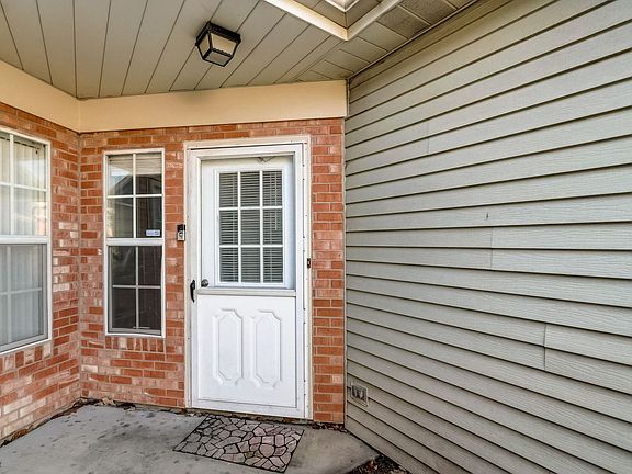 2nd image of 107 Golfview Dr