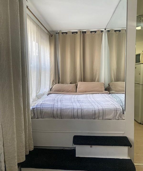 2nd image of 141 E 55th St APT 11A