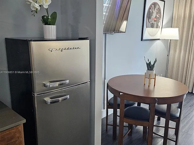 19201 Collins Ave #324 — Photo 9