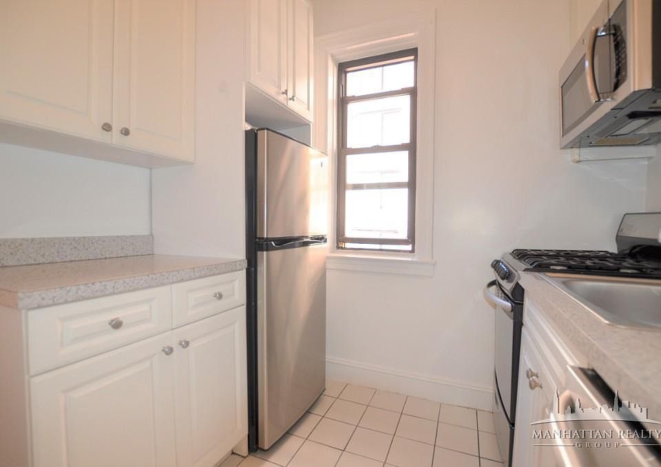 2nd image of 243 E 38th St APT 4B