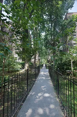Rented by Bohemia Realty Group | media 16