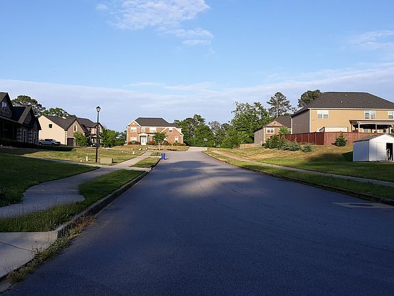 4th image of 3510 Heritage Ests