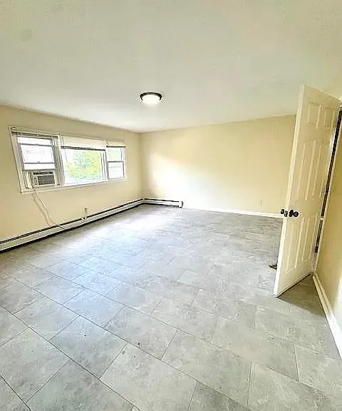 411 Manila Ave #3 — Photo 10