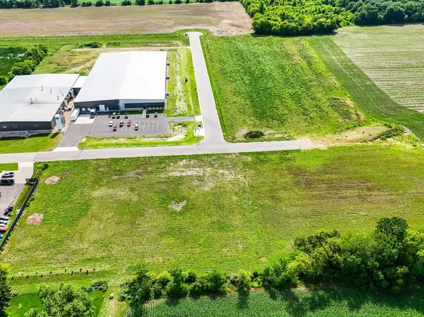 Prosperity Pl, Brooklyn, WI 53521