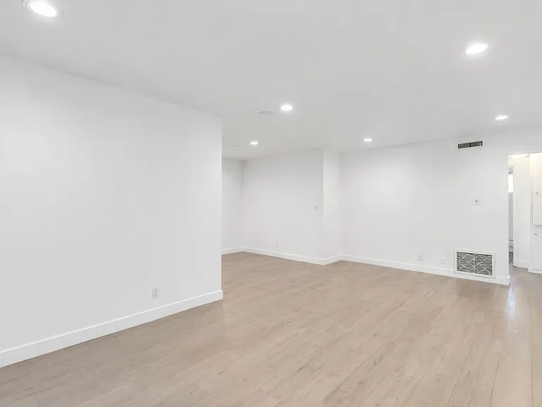 1837 N La Brea Ave #3 — Photo 1