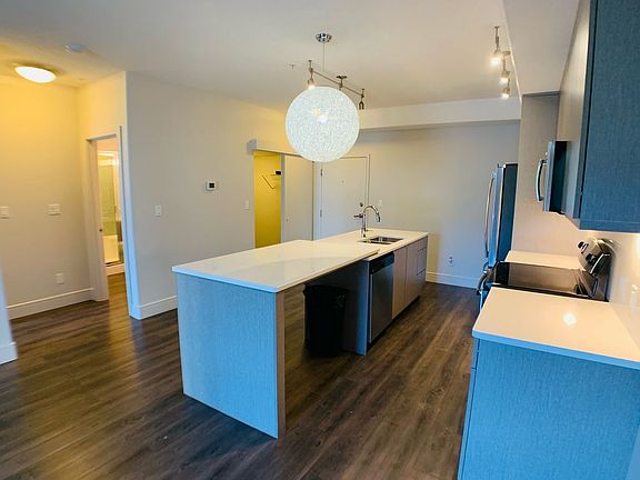 2nd image of 10218 King St Unit 217