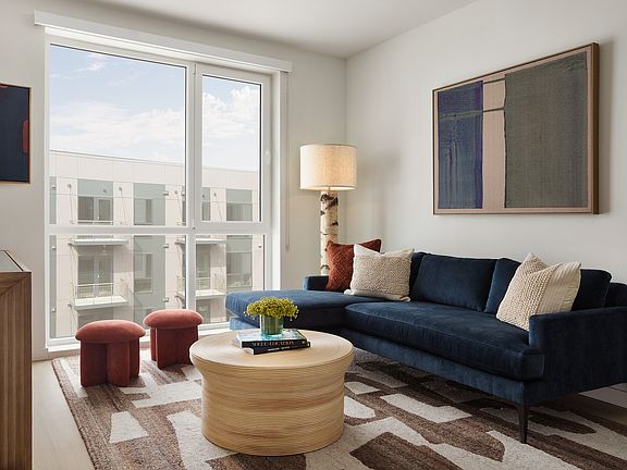 3rd image of 521 Davis Cir SW #5134