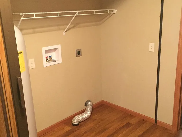345 Edelweiss Ln — Photo 6