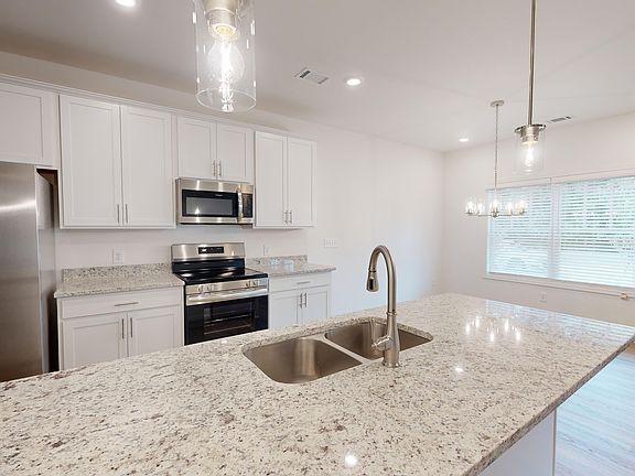 4th image of 4285 Brookhaven Dr SE #3B-2Ba-1739Sqft