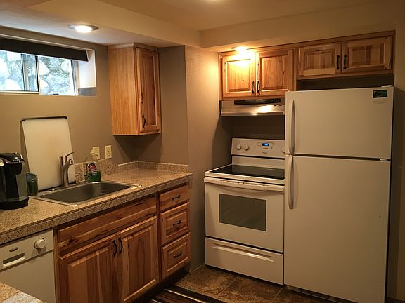 3rd image of 2354 W Plymouth St #B