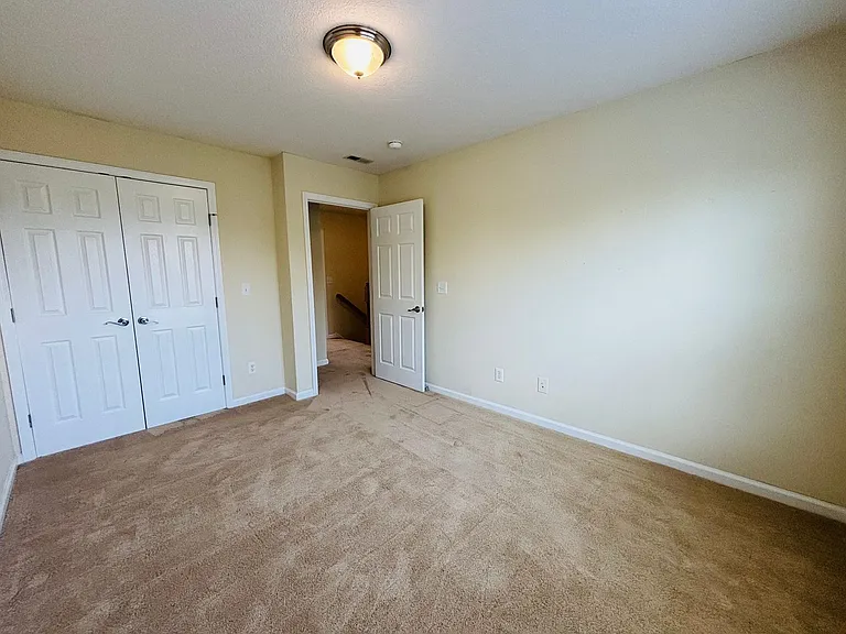 1725 Aden Ln — Photo 8