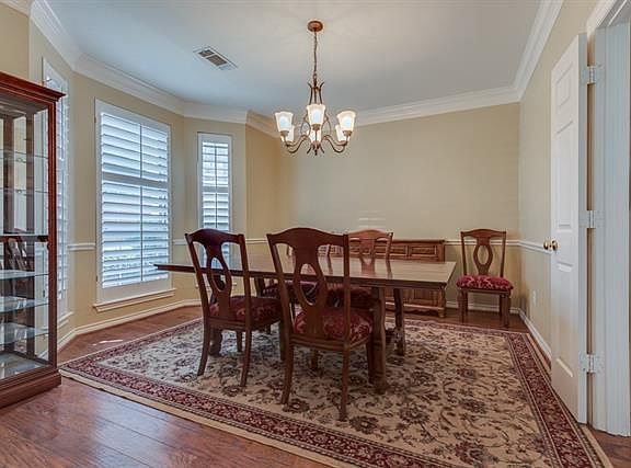 5th image of 8033 Cavalier Dr
