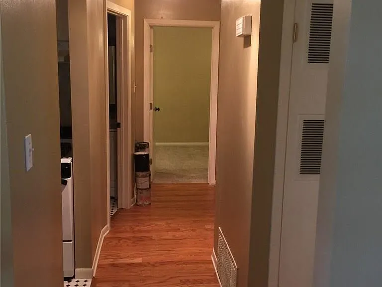 2516 Enfield Rd #201 — Photo 6