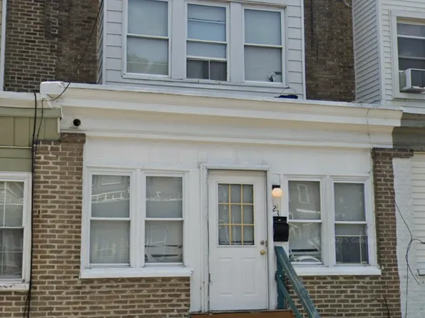 423 Bickley Pl, Chester, PA 19013