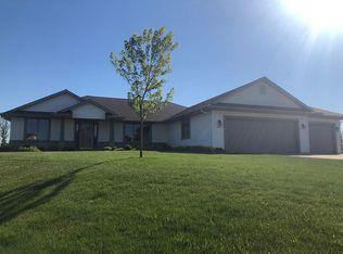 6518 Cloverleaf Ct, Sheboygan, WI 53081