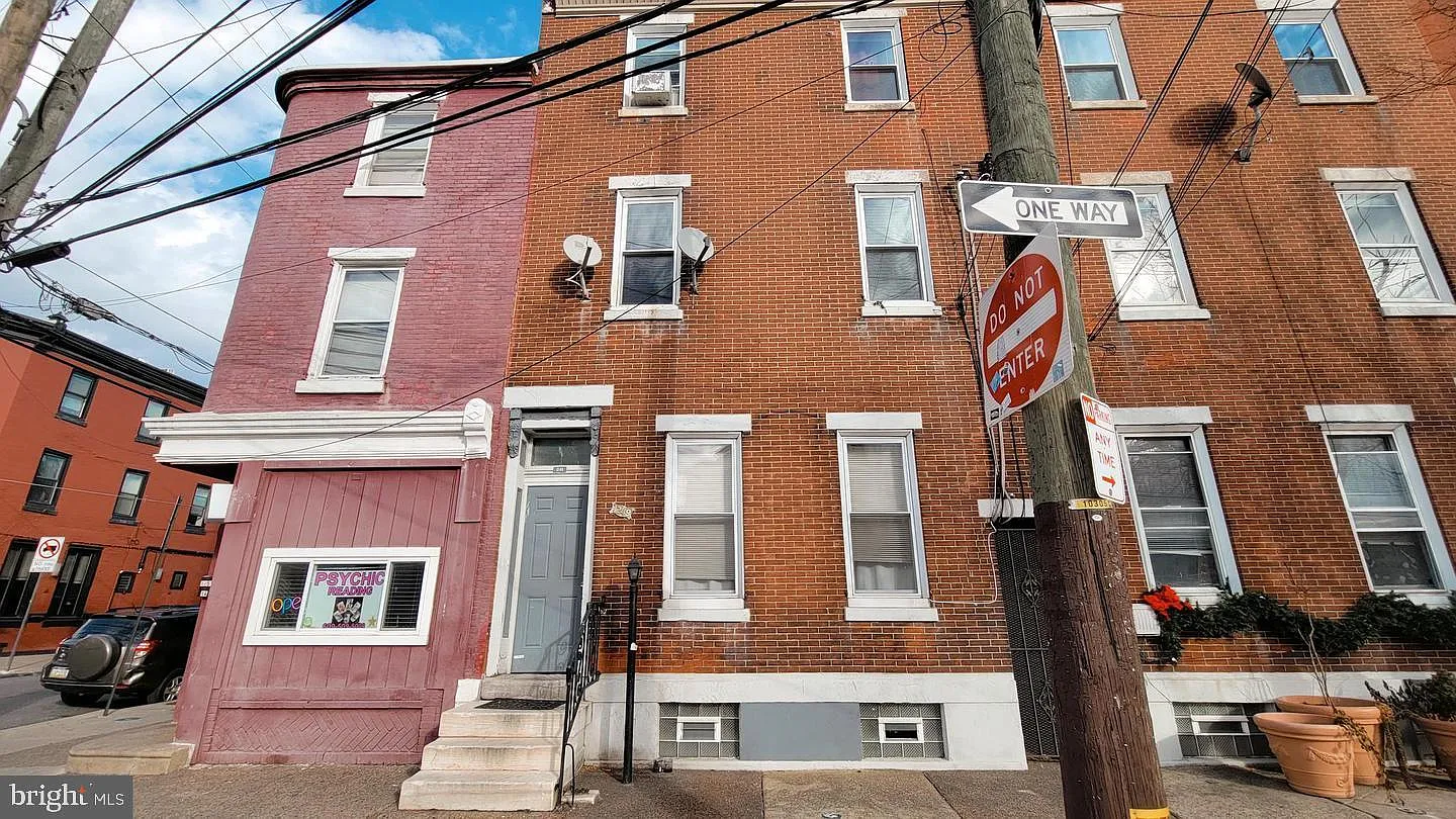 1 bed, 1.0 bath, 590 sqft, $1,075 — Photo 1