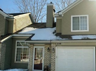 594 Mission Hills Way W, Chanhassen, MN 55317