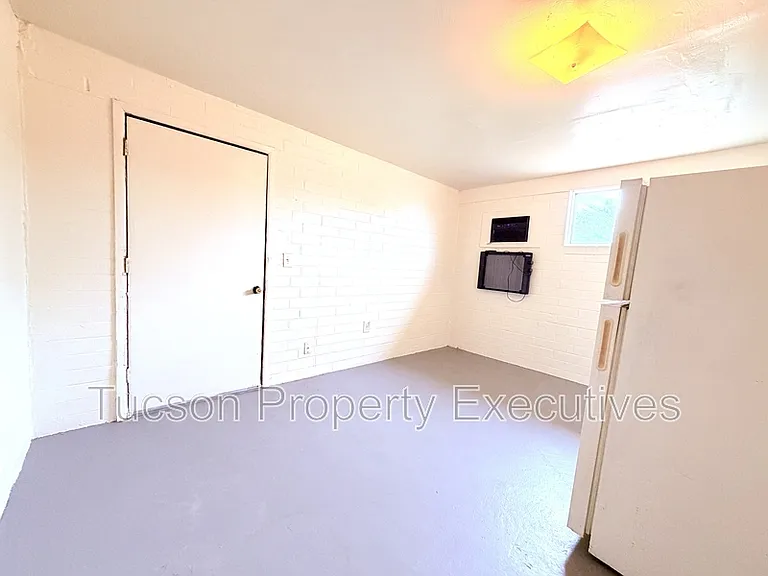 3314 E Benson Hwy #11 — Photo 1