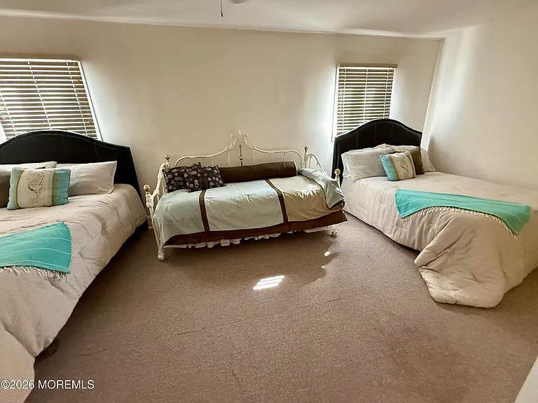 102 W Colony Rd — Photo 11