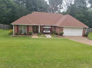 1452 Forbes Dr, Byram, MS 39272
