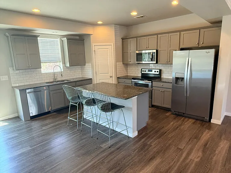 2139 Saison St — Photo 4