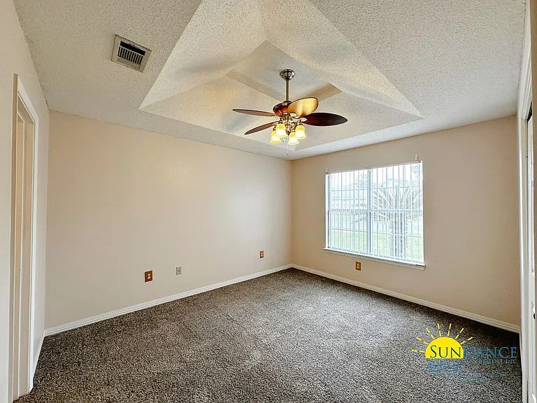 1870 Whispering Oaks Ln — Photo 10