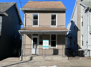 1227 Pulaski Ave, Coal Township, PA 17866