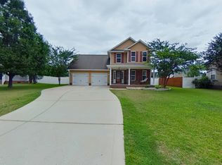 622 Thorncliff Dr, Raeford, NC 28376