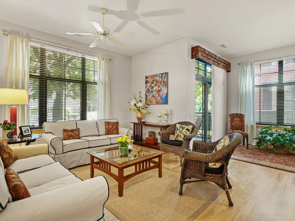 533 W Main St APT 101, Madison, WI 53703