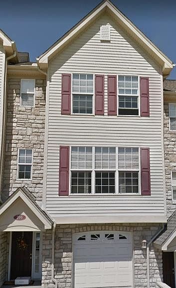 2nd image of 206 Lookout Heights Ln