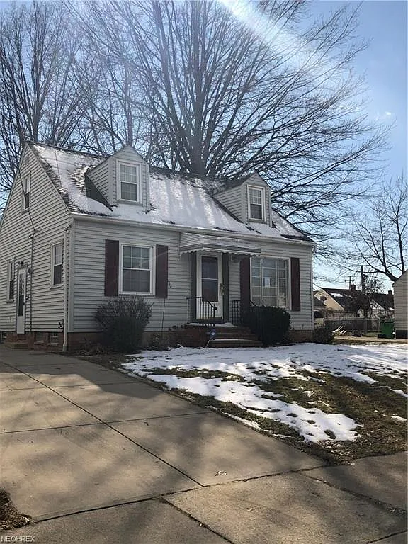 21060 Westport Ave photo 1