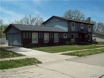 4950 Theiss Meadows Dr photo 1