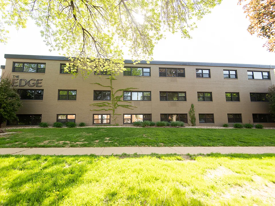 638 S Main Ave