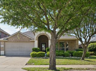 2002 Carriage Rd, Heartland, TX 75126
