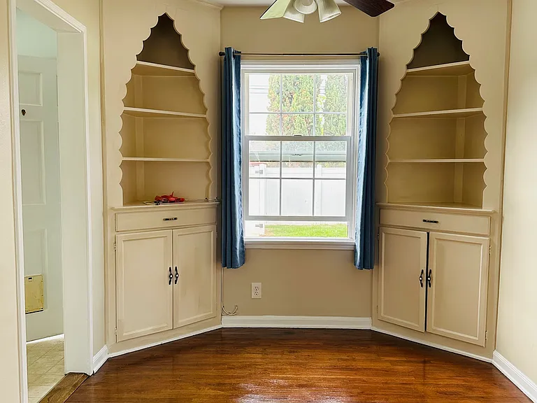 7361 W Manchester Ave — Photo 13