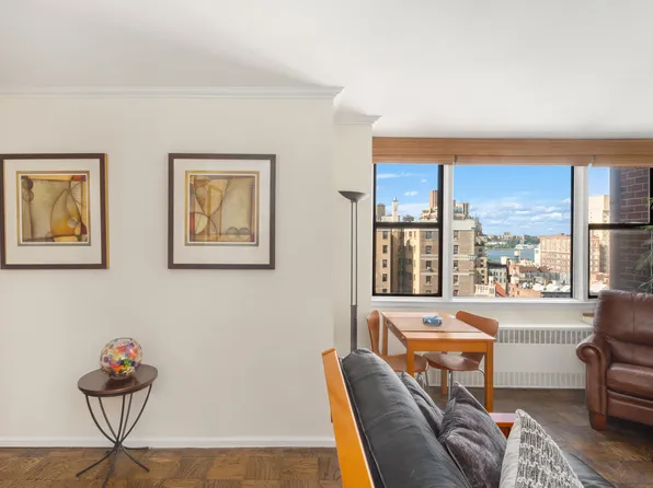 200 West 79th Street image 4 of 8