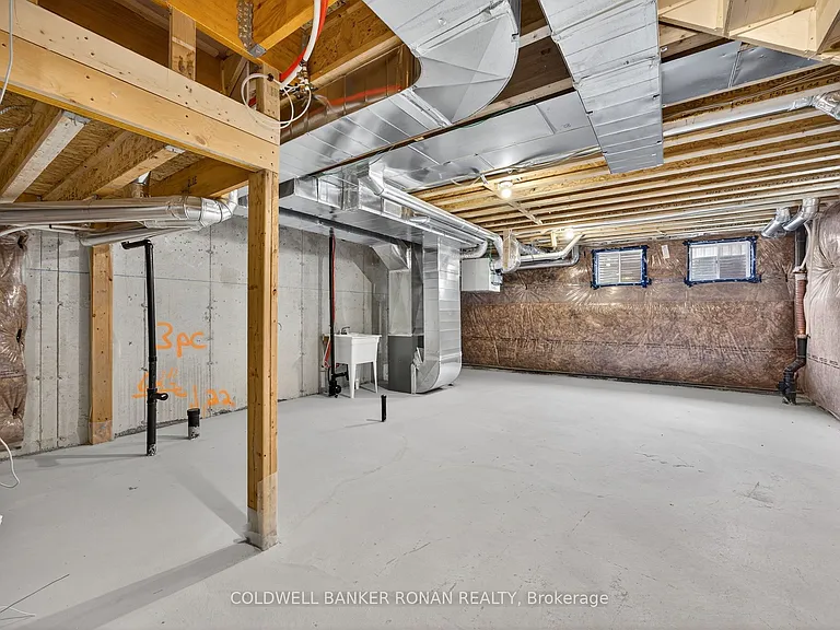 29 Milady Cres — Photo 31