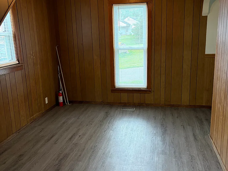 211 Orchard St — Photo 4
