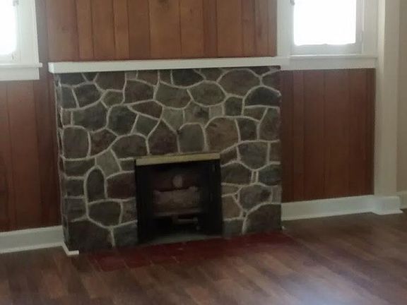 4th image of 81 Leighton Ave