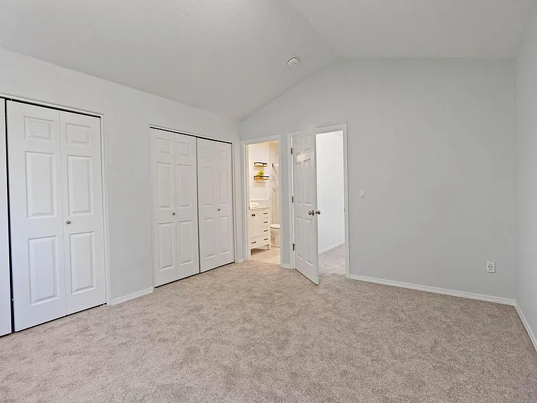 8526 N Haven Ave — Photo 23