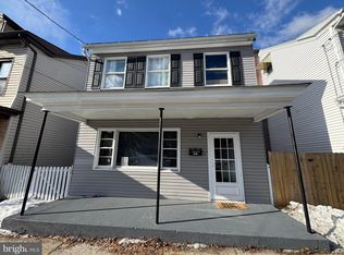 228 N Mill St, Saint Clair, PA 17970