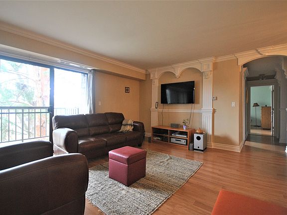 2nd image of 907 S Williams St APT 310