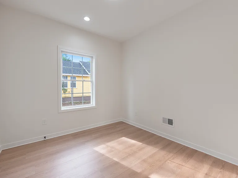 1762 S 2nd St — Photo 18