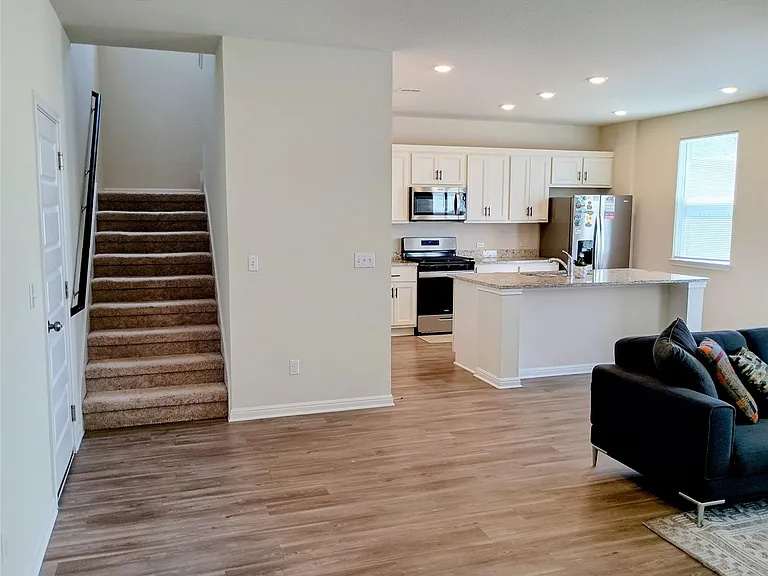 10615 Ridan Way — Photo 9