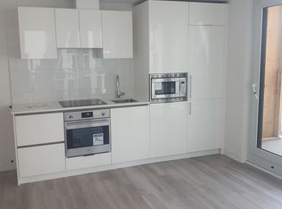 230 Simcoe St #731, Toronto, ON M5T 0G7