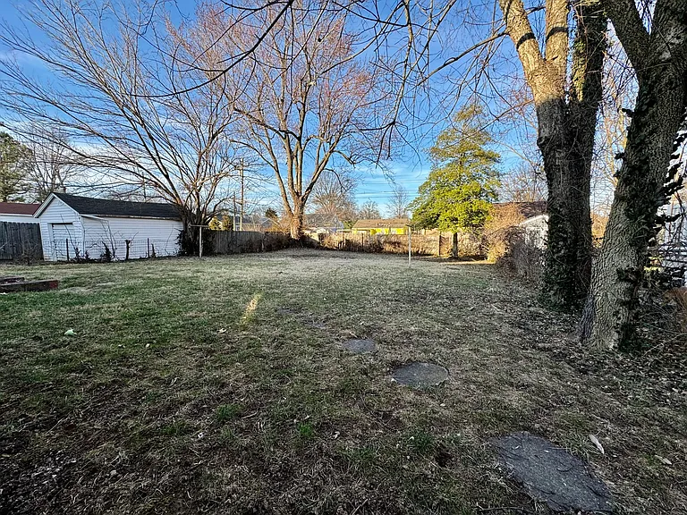 479 Stratford Dr — Photo 39
