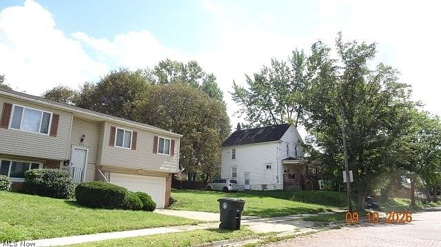 2nd image of 1305 Andrus St