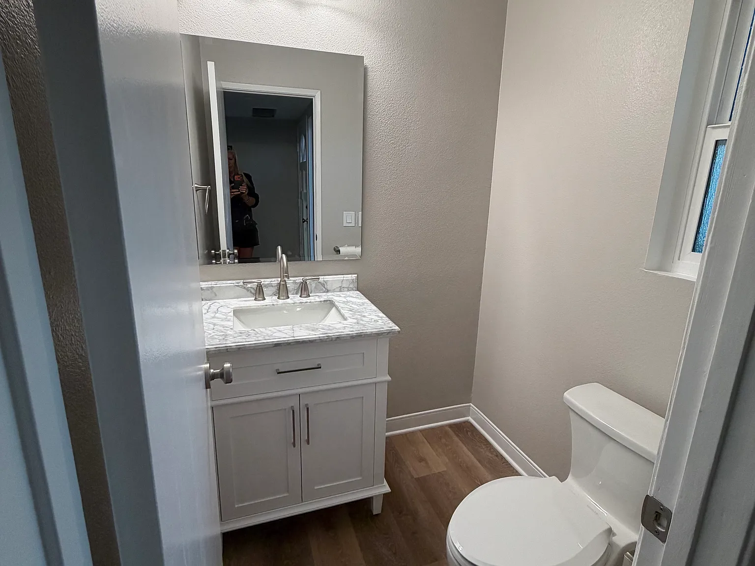 3 bed, 1270 sqft, $4,200 — Photo 4
